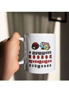   A legnagyobb noobok (választható hónappal) születtek bögre (Among Us mintával)