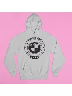 Egy igazi férfi BMW-t vezet pulóver