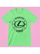 Egy igazi férfi Lexust vezet férfi póló