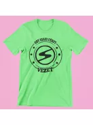 Egy igazi férfi Trabantot vezet férfi póló