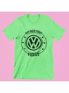 Egy igazi férfi Volkswagent vezet férfi póló