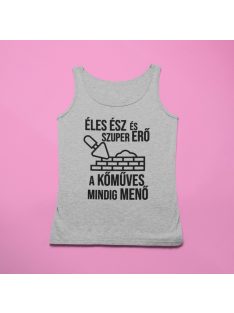   Éles ész és szupererő a kőműves mindig menő férfi atléta