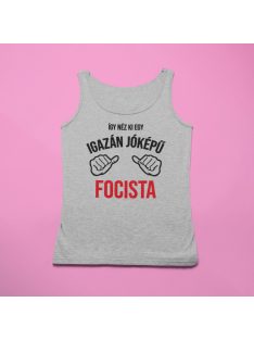 Így néz ki egy igazán jóképű focista férfi atléta