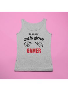 Így néz ki egy igazán jóképű gamer férfi atléta