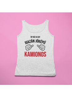 Így néz ki egy igazán jóképű kamionos férfi atléta