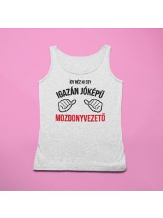   Így néz ki egy igazán jóképű mozdonyvezető férfi atléta