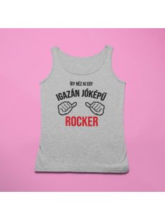 Így néz ki egy igazán jóképű rocker férfi atléta