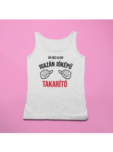 Így néz ki egy igazán jóképű takarító férfi atléta