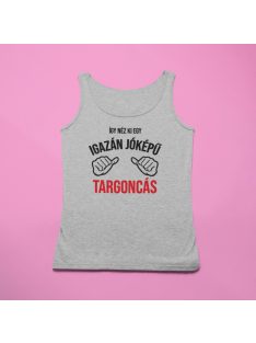 Így néz ki egy igazán jóképű targoncás férfi atléta