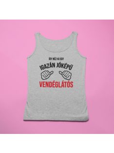   Így néz ki egy igazán jóképű vendéglátós férfi atléta