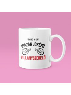 Így néz ki egy igazán jóképű villanyszerelő bögre