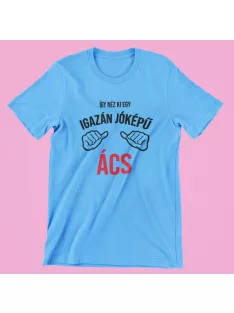 Így néz ki egy jóképű ács férfi póló