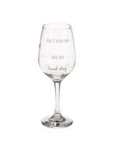 Mondd el milyen napod volt borospohár