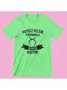 Vigyázz velem, vérbeli Bika vagyok férfi póló
